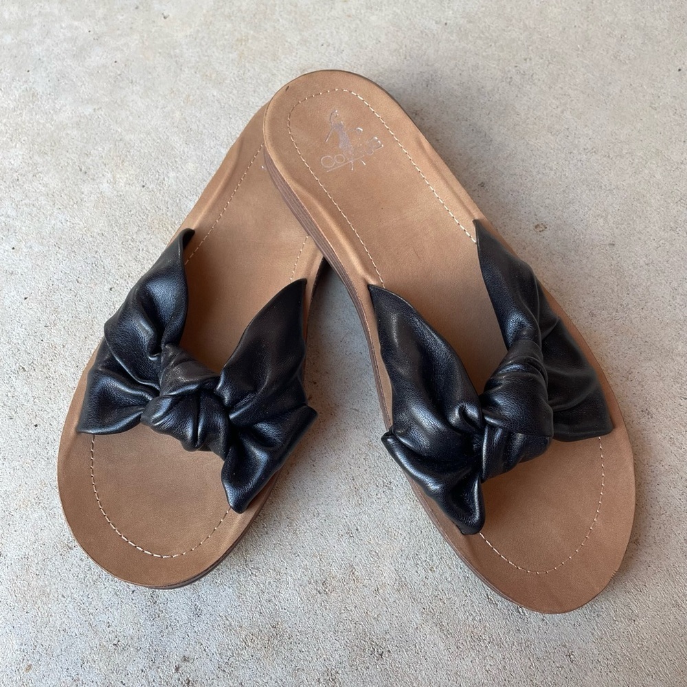 Corkys Footwear Sea La Vie Slide Sandals in Black Faux Leather Size 9
